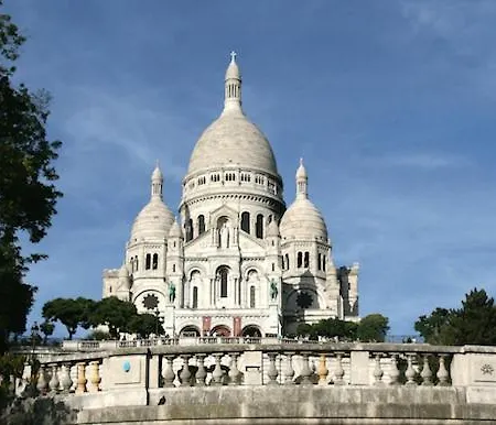 I Montmartre Apartmán *